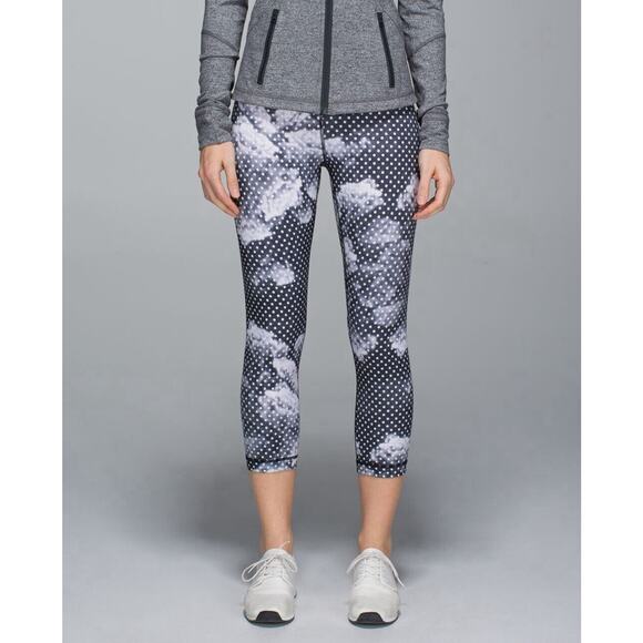 Lululemon Wunder Under Crop II Luon Dottie Dream Rose Neutral Blush Black Size 8 - Picture 2 of 15